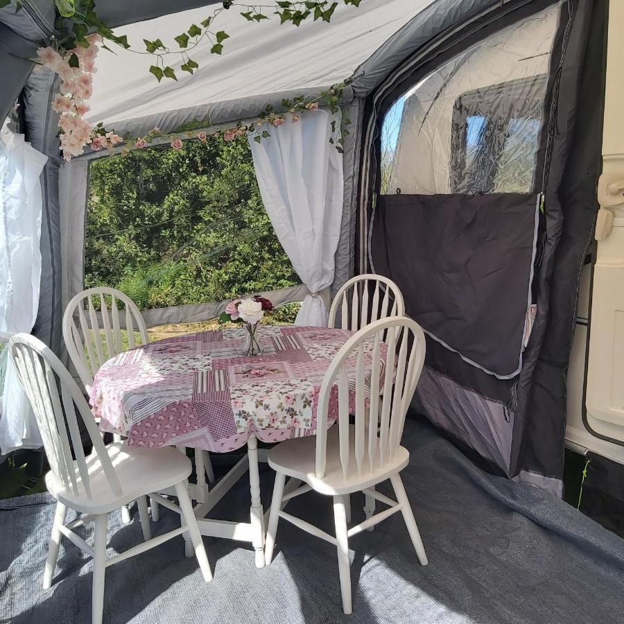 Hotel Caravane Les Fontenelles Saligny-sur-Roudon Zewnętrze zdjęcie
